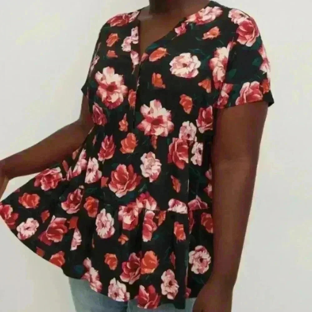 Torrid Black Red Floral Babydoll Rayon Twill Button Front Tiered Top 3 3X 22/24